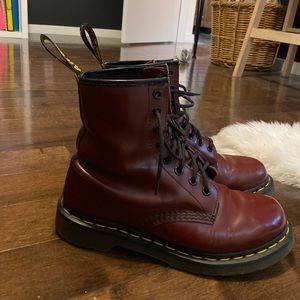 Dr. Marten’s 1460 in size 8